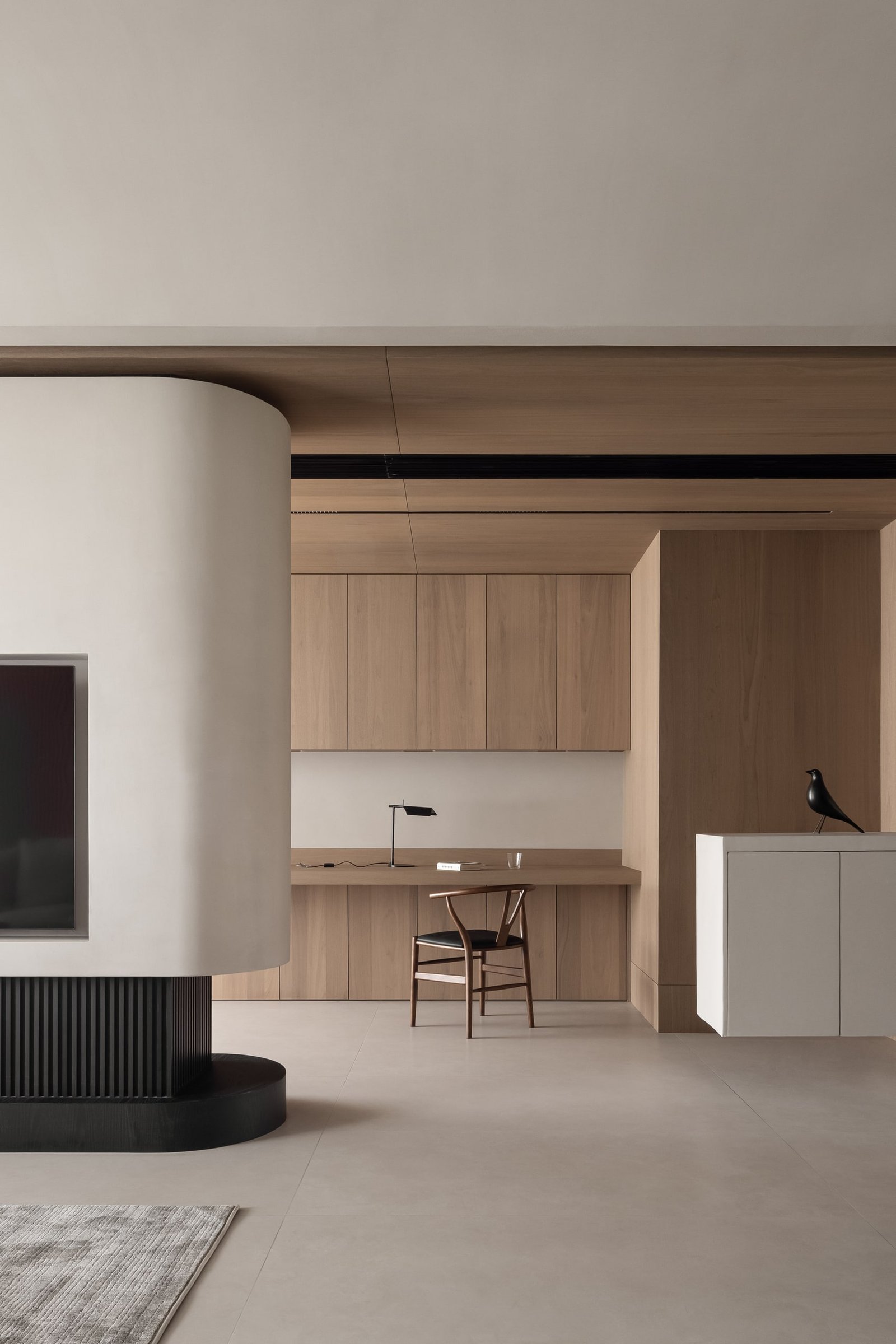 Ebony & Ash Estate — view 01
