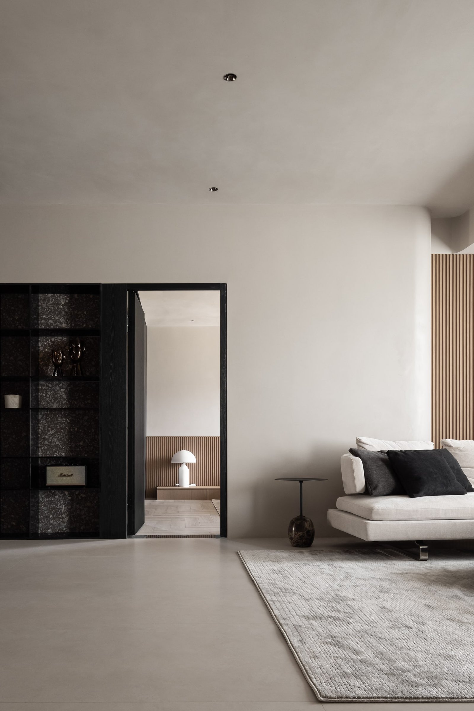 Ebony & Ash Estate — view 05
