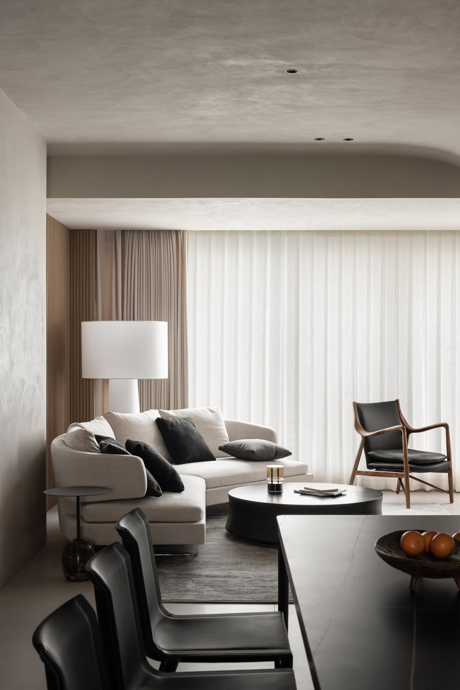 Ebony & Ash Estate — view 09