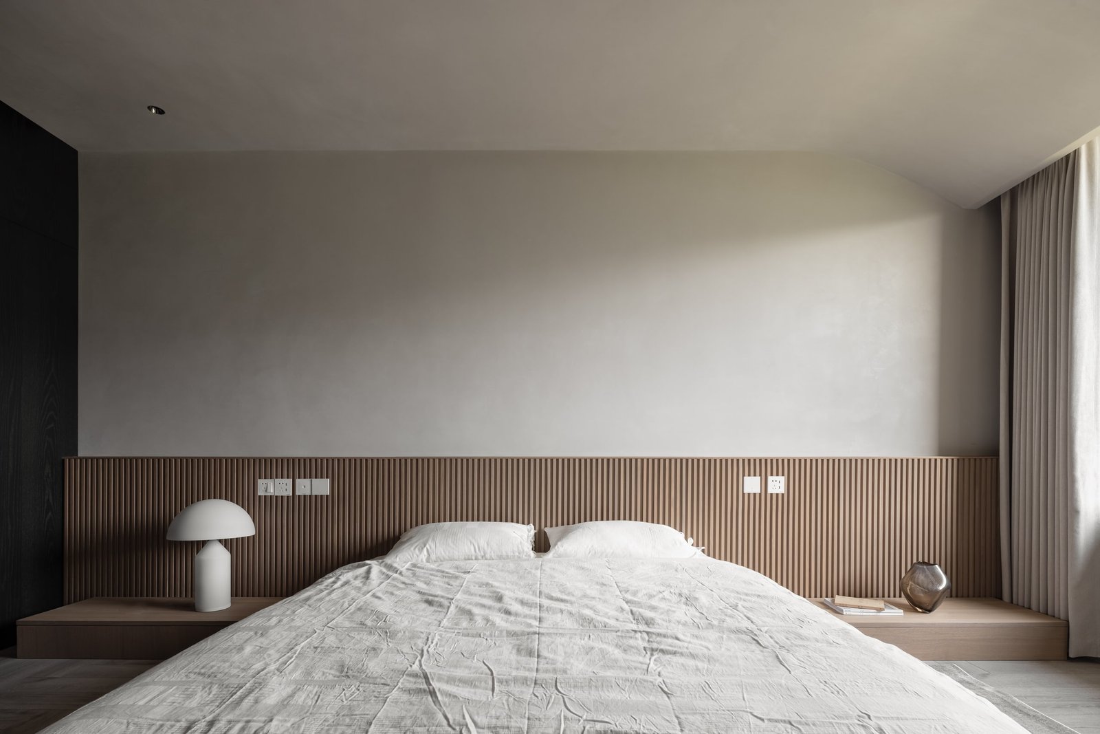 Ebony & Ash Estate — view 29
