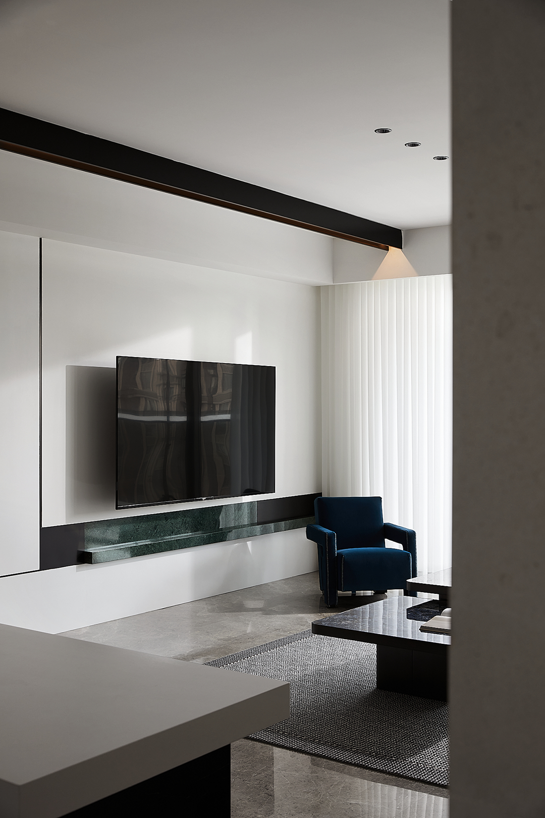 The Alabaster Residence — view 04