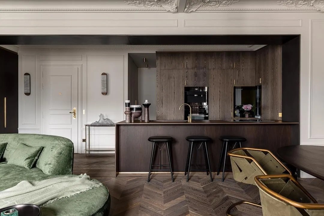 The Parisian Atelier — view 06