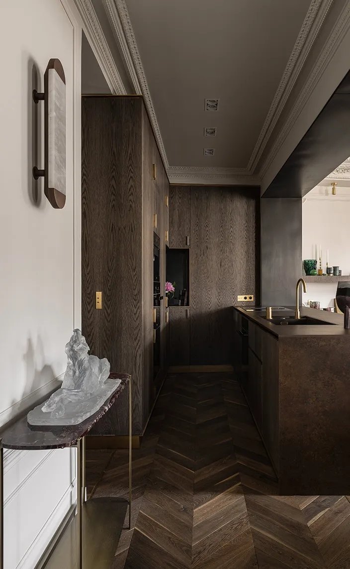 The Parisian Atelier — view 07