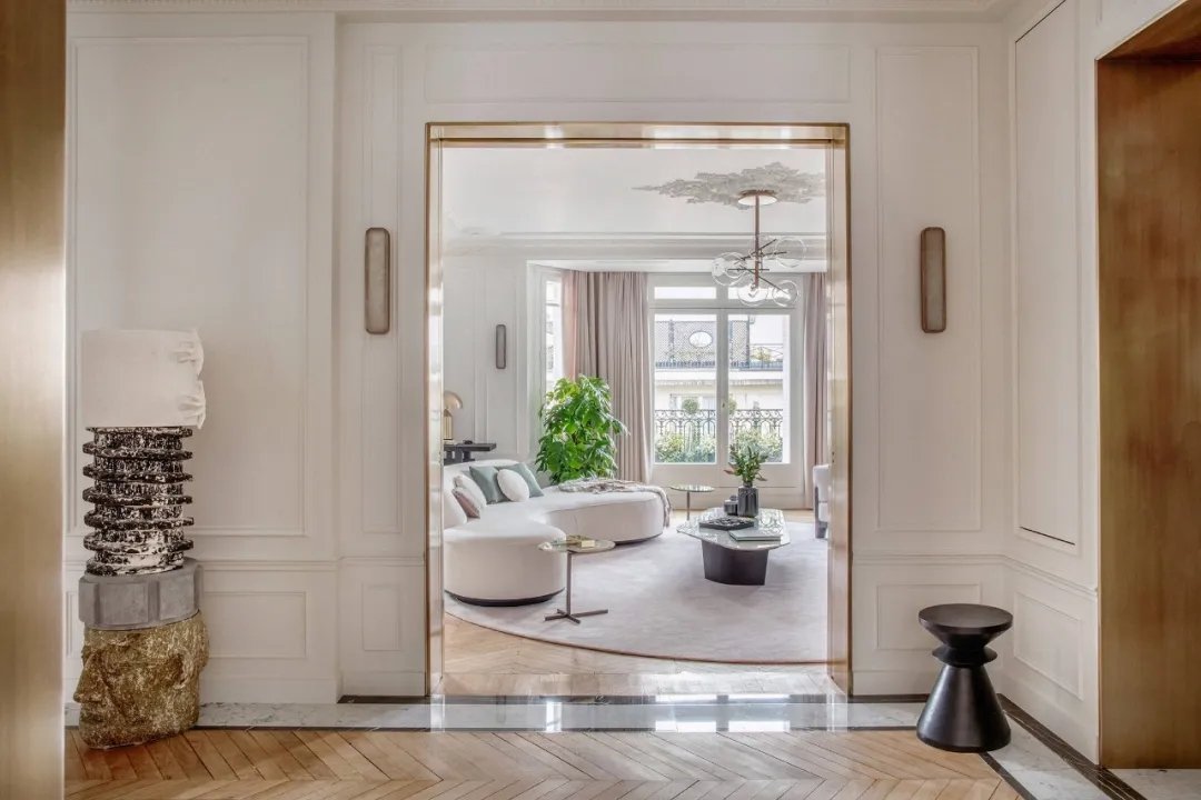 The Parisian Atelier — view 17