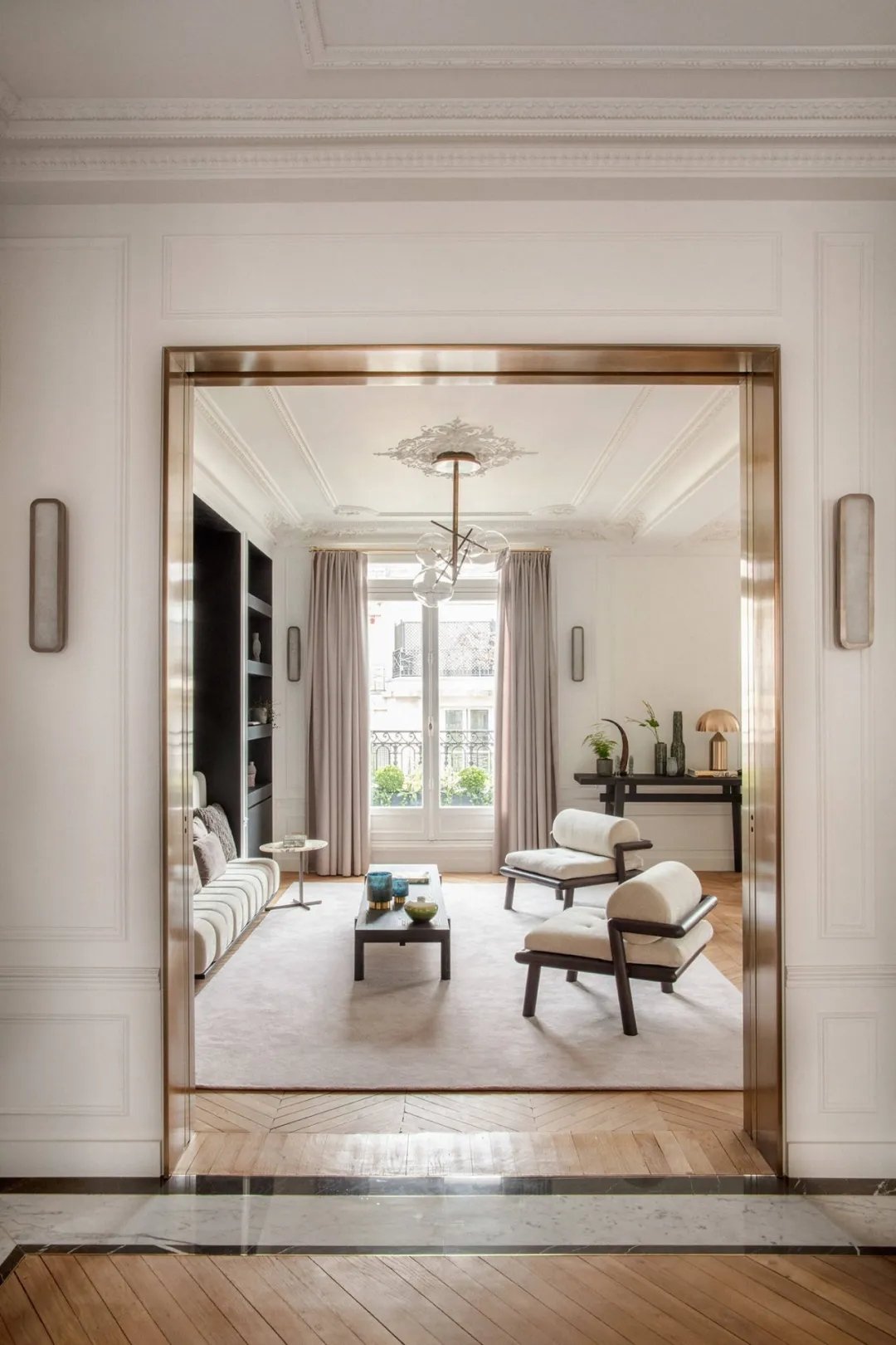 The Parisian Atelier — view 18